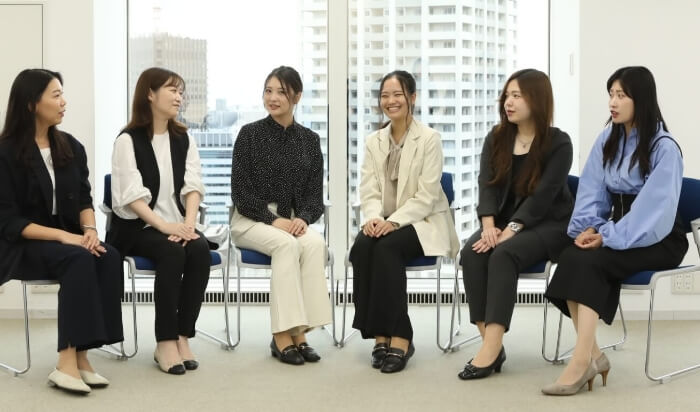 阪神国際港湾株式会社の女性座談会